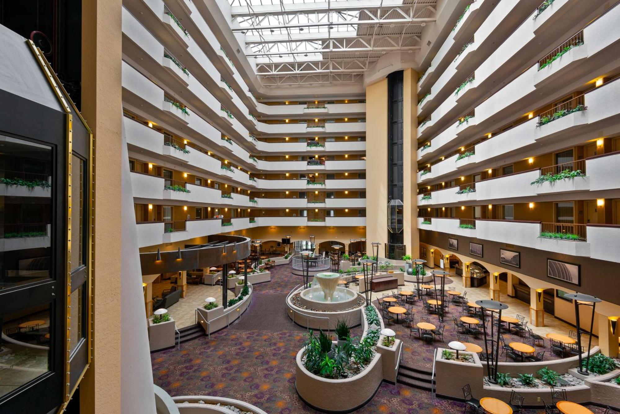 Embassy Suites By Hilton Kansas City International Airport Eksteriør bilde