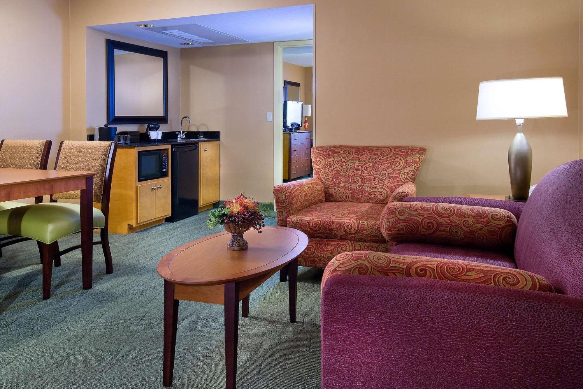 Embassy Suites By Hilton Kansas City International Airport Rom bilde